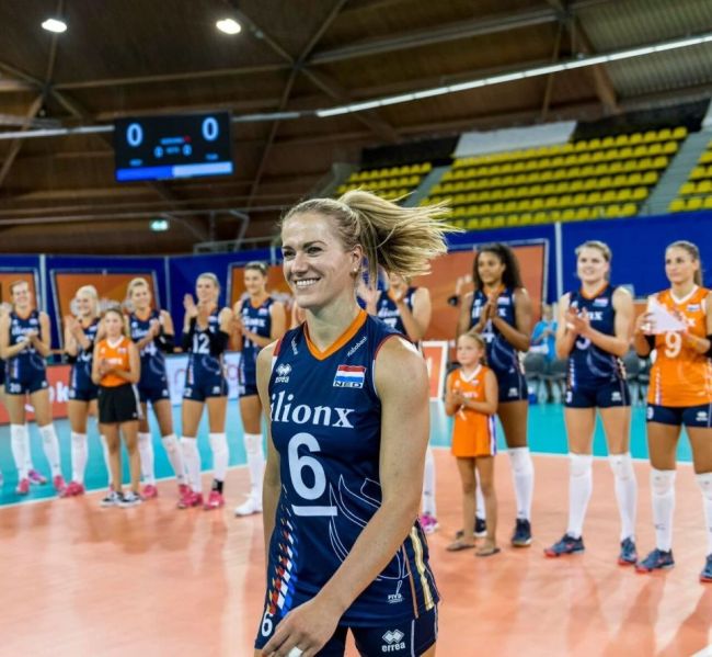 女排国家队主攻 被球队除名 内部纠纷升级为国际体育仲裁案件 经纪风波引发争议