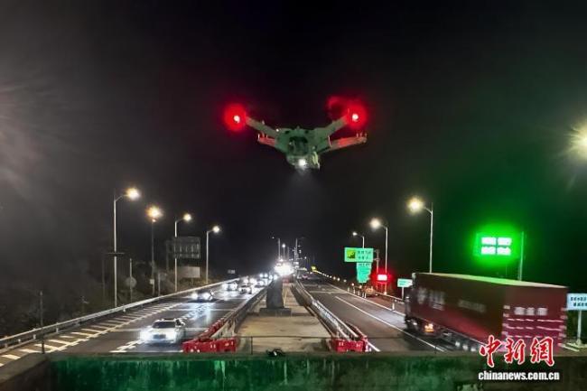 粤北多条高速进入“抗冰备战”状态