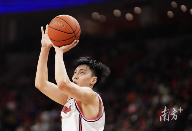 广东队创造历史,成为CBA首支1000胜球队,这就是豪门底蕴 33年辉煌征程