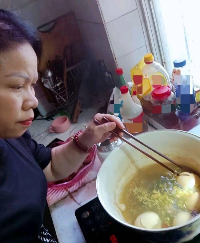 阿姨重新“养自己”获赞近千万 温暖文字治愈人心