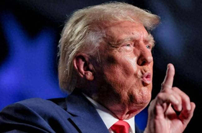 伊朗告示特朗普,已准备好打仗,4万美军集结中东,中方不许两事发生