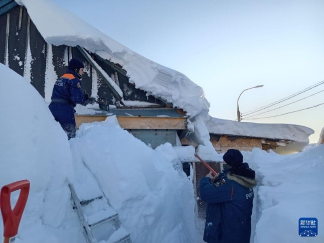 俄远东一地遇罕见极端暴雪