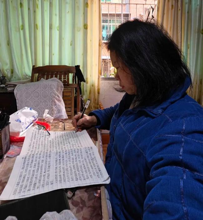 56岁阿姨重新“养自己”获赞 温暖文字治愈人心