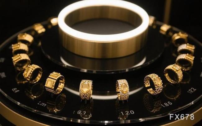 普京“金融奇招”撼动市场 外交手段缓和局势