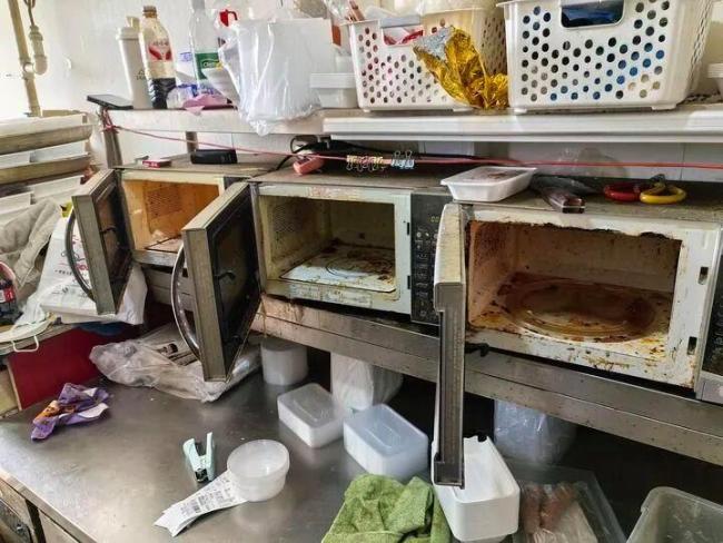 骑手随手拍曝光幽灵外卖 后厨脏乱差引关注