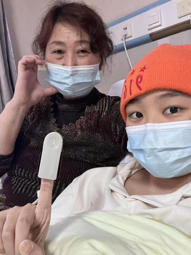 21岁白血病女大学生疑似生父出现 全网寻亲现转机