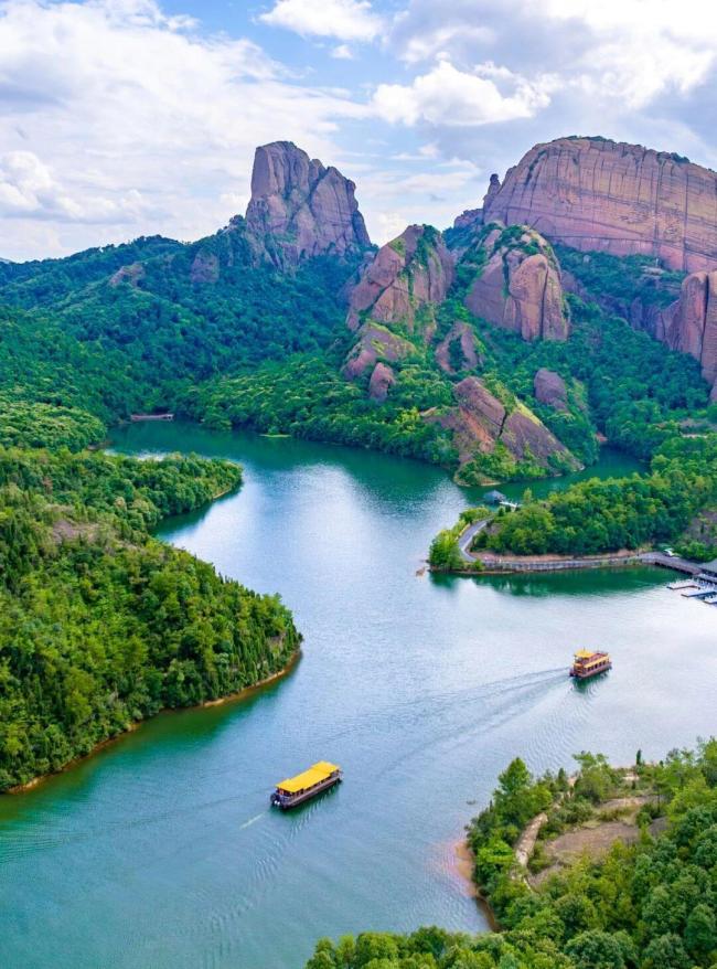 全国多地景区推出马年限定福利 属马、姓马免费游