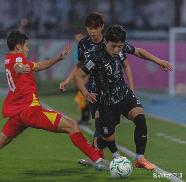 耻辱？韩国多打1人+轰32脚仍输越南 点球大战全扑反