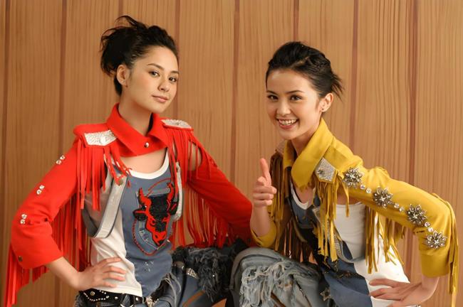 你好星期六 Twins复刻春晚舞台引发回忆杀