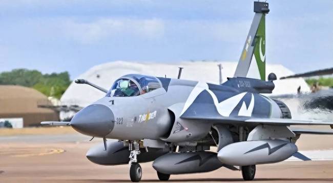 500架巨额订单！巴基斯坦出口“枭龙”赚的钱，中国会有分成吗？ 合作初衷已背离