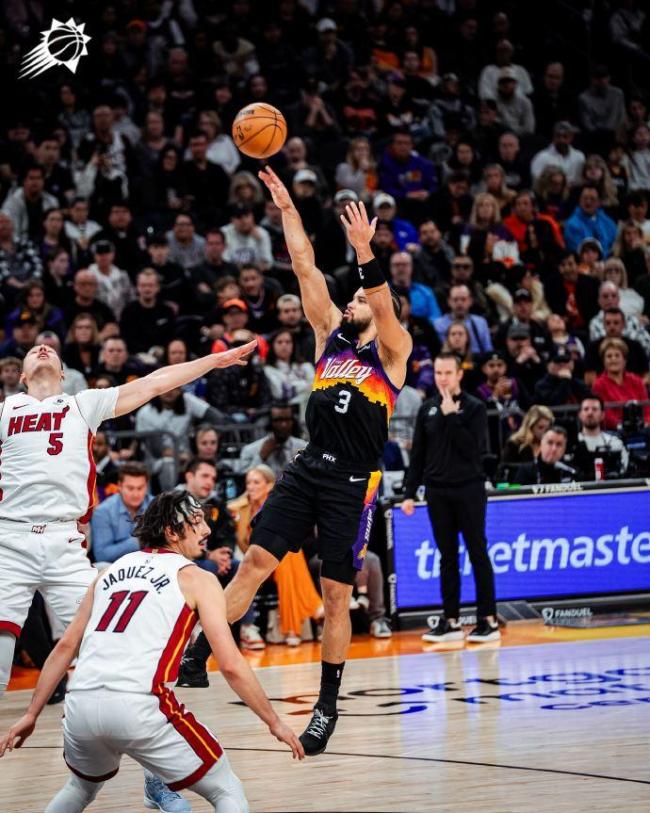 热火客场力克太阳 双杀对手续连胜