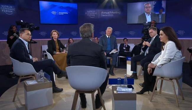 牛弹琴：中国新能源正改变人类未来 文明级的输出