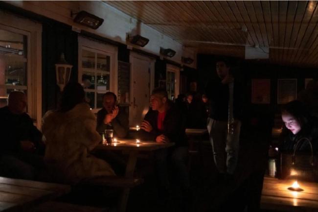 格陵兰岛首府全城一片漆黑 强风导致停电