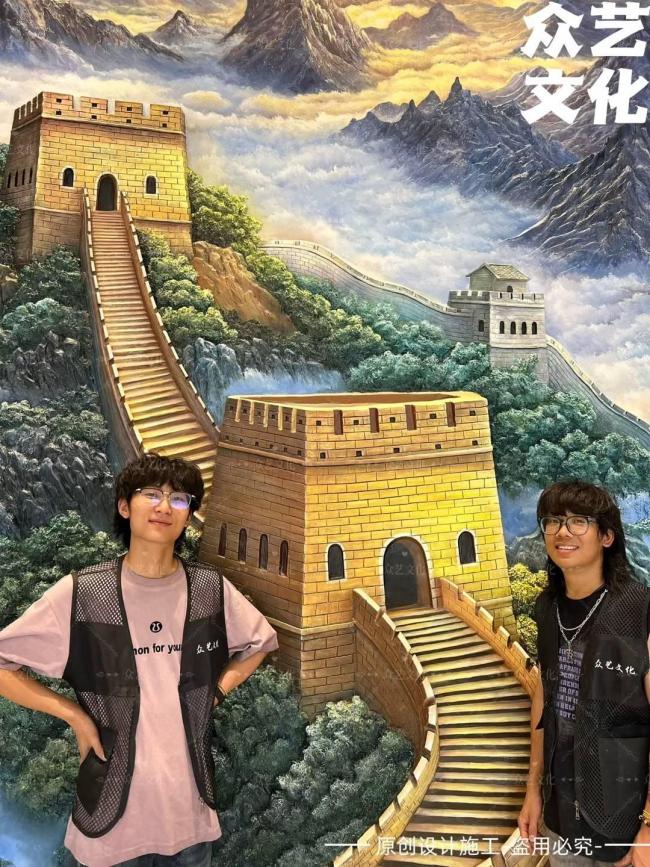 两个00后美术生“刮腻子”一年营收超百万