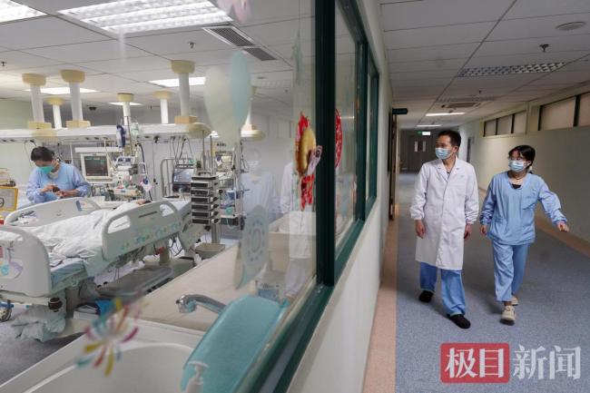 女童心脏濒临崩溃 ECMO团队紧急救援