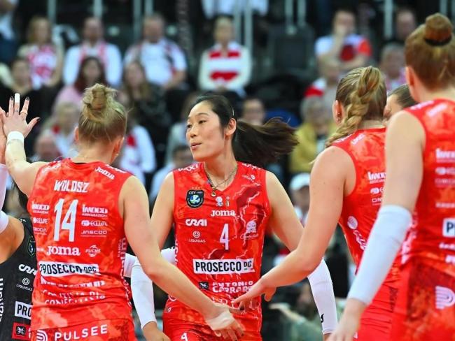 欧冠女排朱婷8分科内零封泽仁体育 5连胜提前锁定小组第一直通8强 统治力尽显