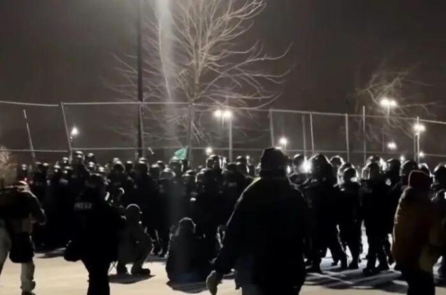 美国打美国 内战一触即发？