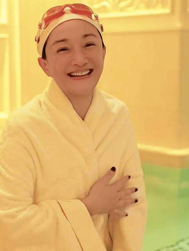 周迅自曝三天没吃淀粉 自律与信得过的秀好意思