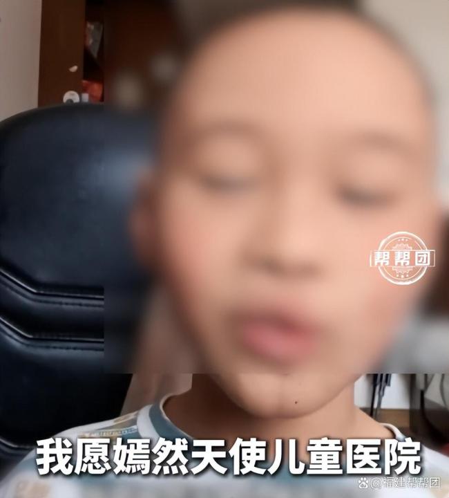 百名受益者勇敢晒照声援嫣然医院 众多唇腭裂受益者力挺李亚鹏