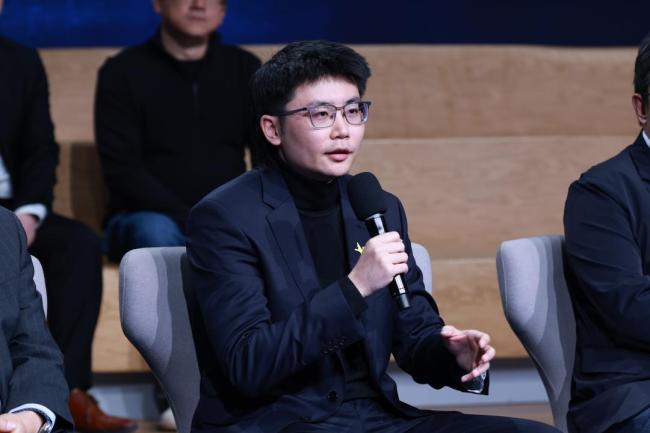 中国大模子到底有多狠恶 民众认同全栈本领