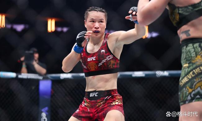 张伟丽还未松口,UFC草量级冠军已放话应战,这位美国女队长排面拉满 巅峰对决引期待