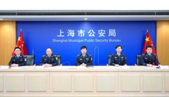 19人制售假冒品牌吹风机被警方抓获