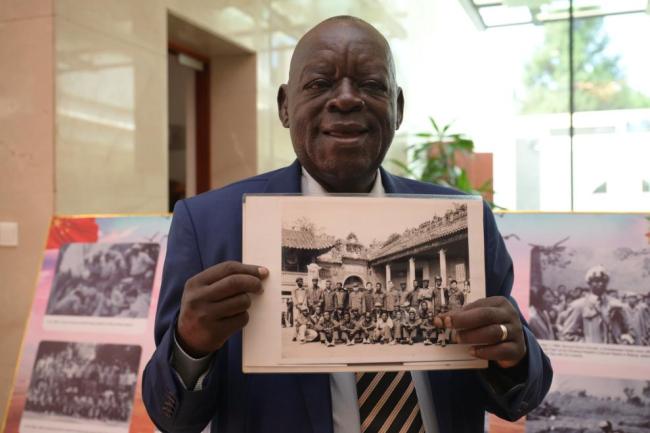 走过岁月峥嵘 共赴当代化新征途——习近平主席复信津巴布韦老战士传话中非友好续写新篇