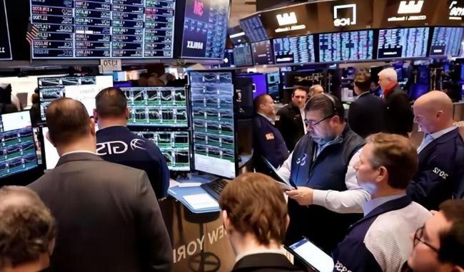 骤然暴跌！金价整夜挥发3500元 华尔街半夜“割韭菜”