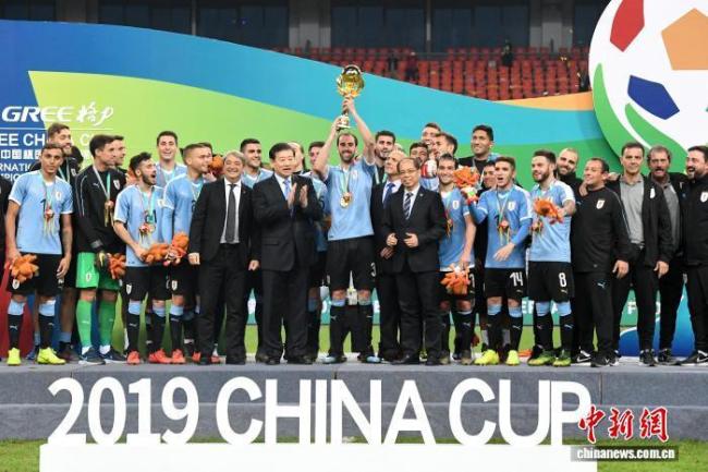 乌拉圭不啻有足球 探索“南好意思瑞士”魔力