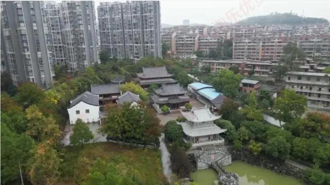 2.5吨白银建的湖南永兴银楼被拍卖 白菜价引发热议