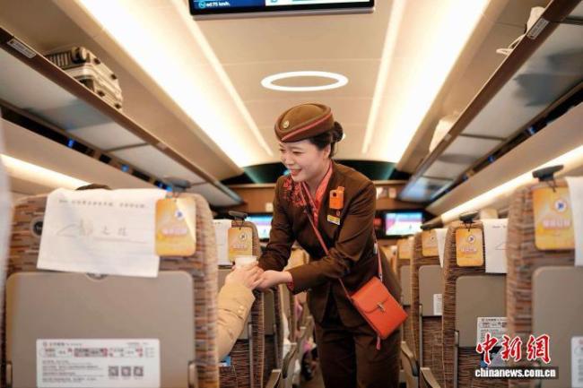 春运武铁要送2622万人回家 运力增长保障出行