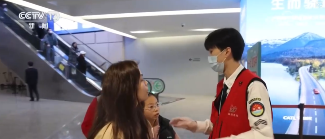 AI巡检 服务升级“组合拳”就位 护航旅客平安返乡