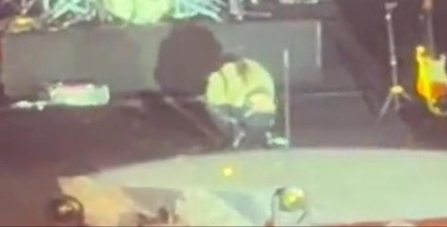 于文文工作室报平安 演唱会突发状况引关注