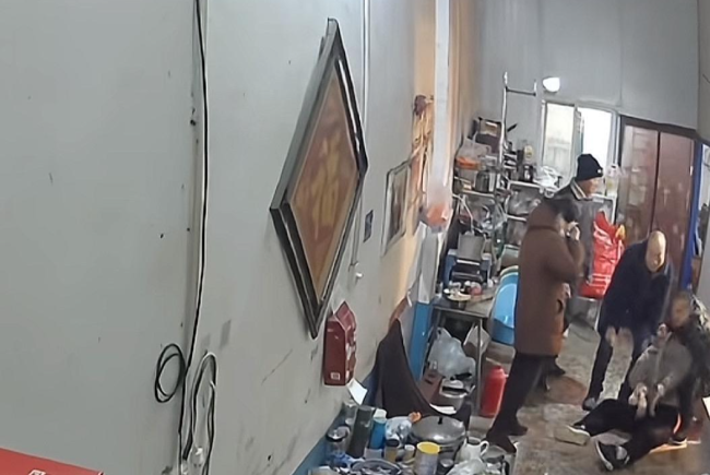 如厕猝死30岁男子生前感冒胸痛 忽视身体预警信号