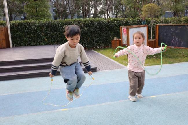 妈妈和儿子配合默契拿下跳绳冠军,为何这对母子跳绳夺冠?