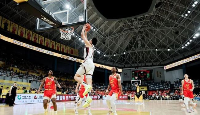 CBA顶级德比两队得分都不到70 还敢疯狂要价吗？