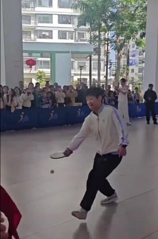 孙颖莎我们最后一名啊 快乐乒乓的生动注脚