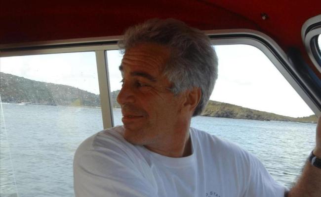 特朗普暗示比尔盖茨确涉爱泼斯坦案 新文件引发争议