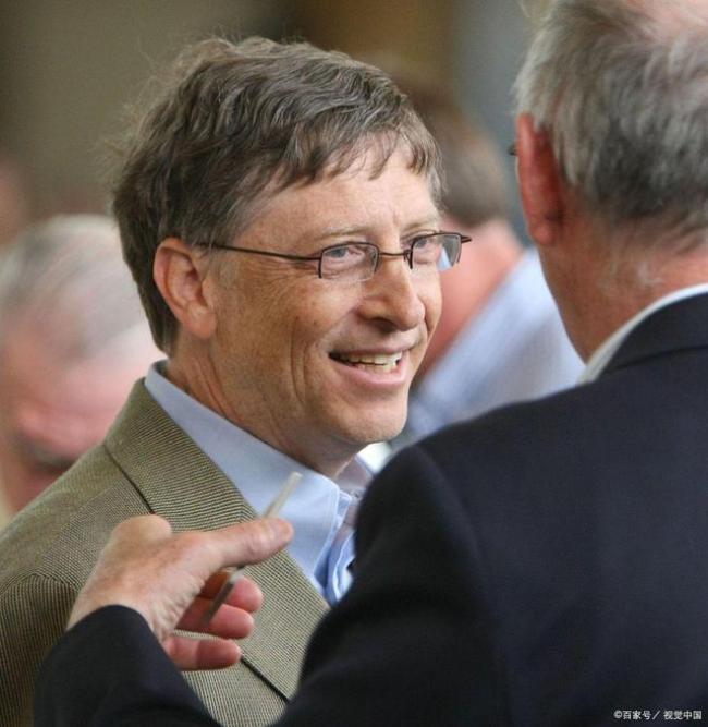 爱泼斯坦曾承认是性侵犯者 文件曝光引发全球关注