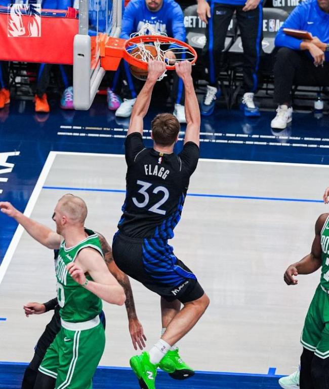 凯尔特人110-100力克独行侠 团队篮球胜个人英雄主义