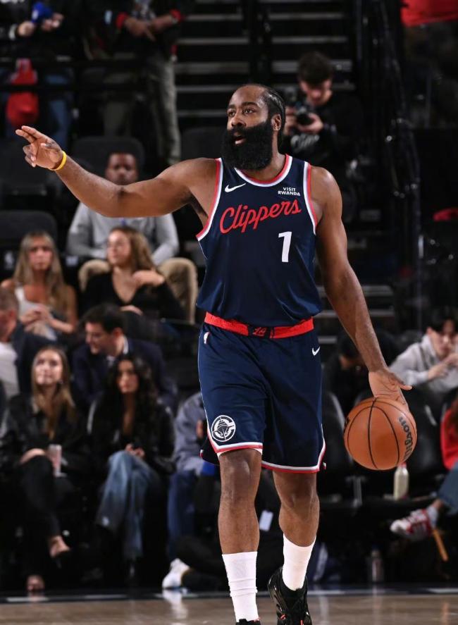 一夜地震！NBA三大交易达成 联盟版图剧变