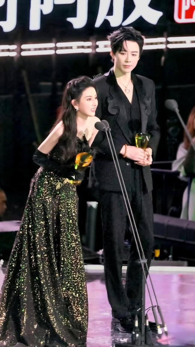 微博之夜 真婚礼 CP大乱炖引发期待