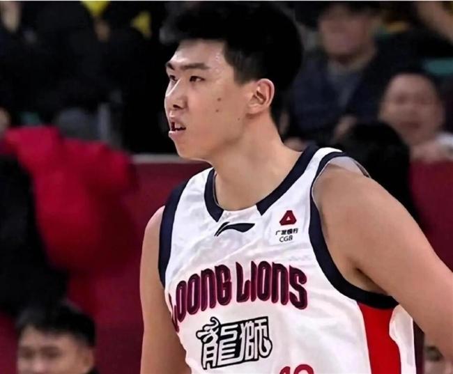 如何看待徐昕入选男篮国家队集训 从弃将到核心候选