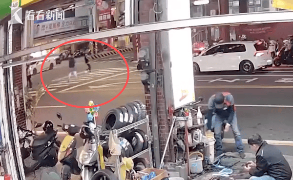 台足疗店店员砍路人 三名无辜市民受伤