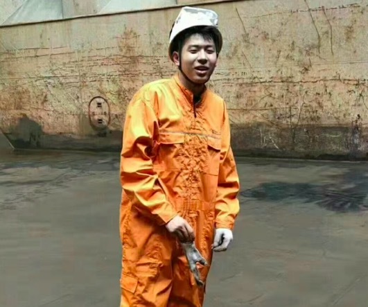 电诈园区打人皮开肉绽再浇辣椒水 男子被困园区捡破手机爬天台报平安