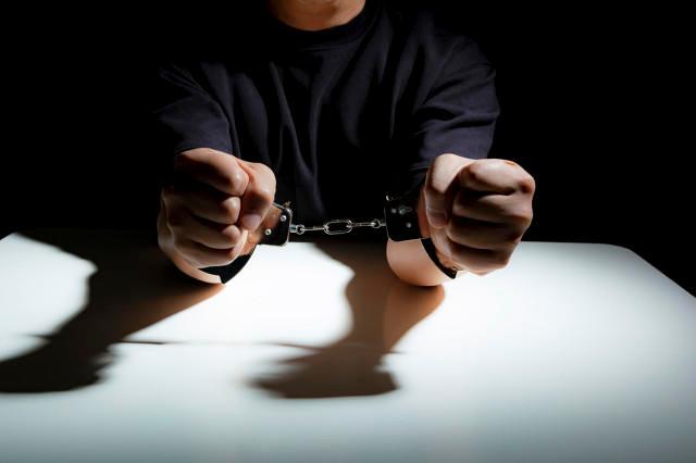 医院设备科原科长退休后被查