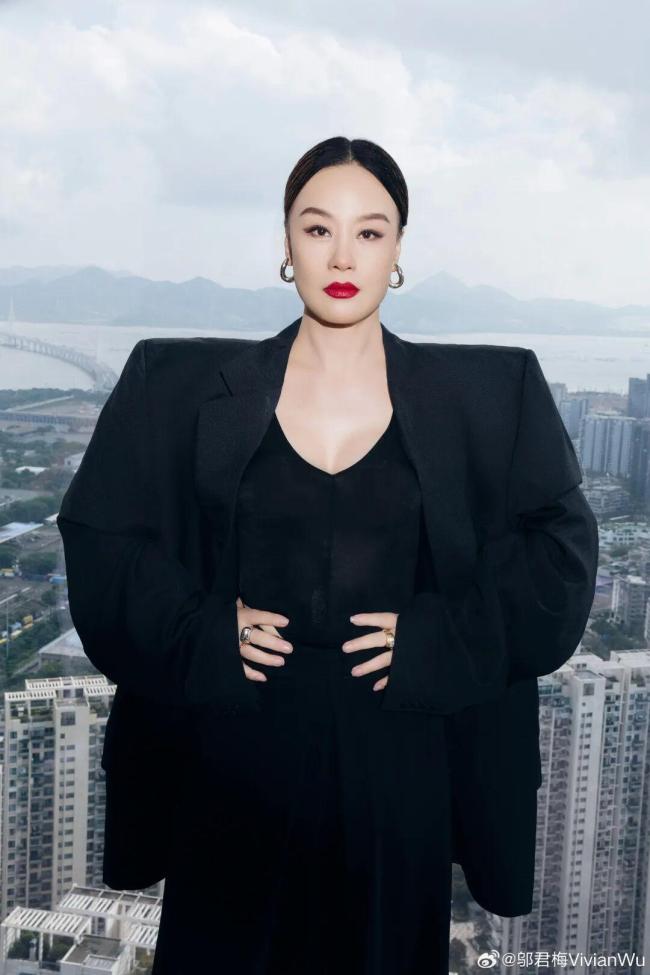 邬君梅透露其外籍丈夫已病逝 分享60岁生日感悟