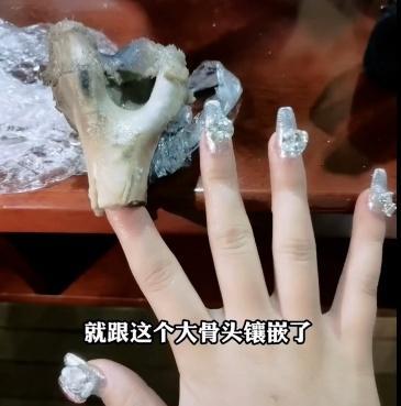 你的新年“战甲”确实杀伤力满满 安全隐患需警惕