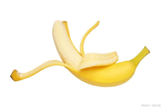 山东一男子为降血压,每天坚持吃香蕉,半年后他的血压情况如何 单靠食物降压靠谱吗?