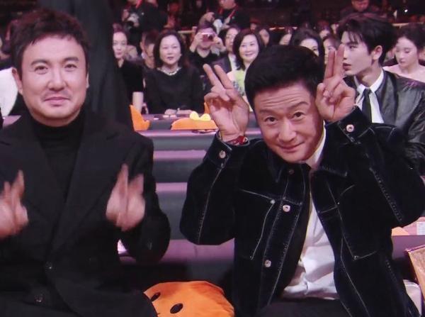 黄渤沈腾吴京 东说念主老了作念什么王人心酸 不要苛刻老东说念主成热梗